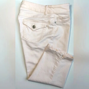 d.Jeans Women's size 6 Soft Pink Capri Shorts